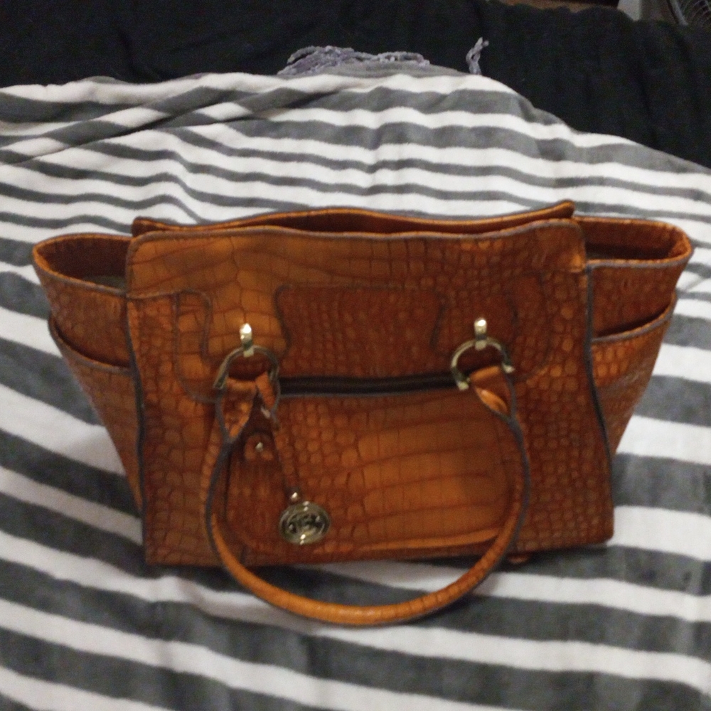 London fog purse
